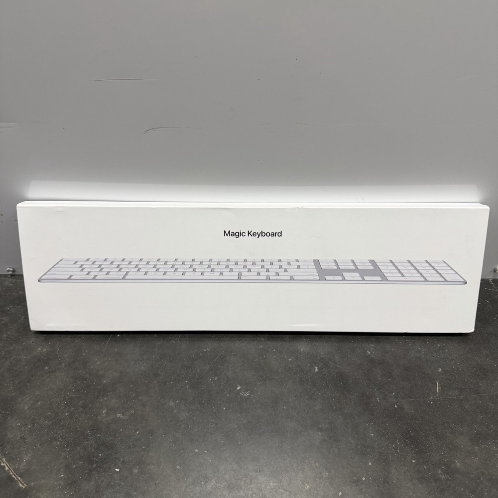 Apple Magic Keyboard with Numeric Keypad Wireless Bluetooth US English White